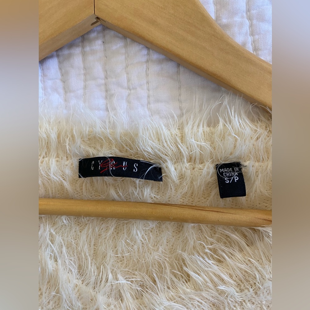 Cyrus Sweater - Picture 4 of 6